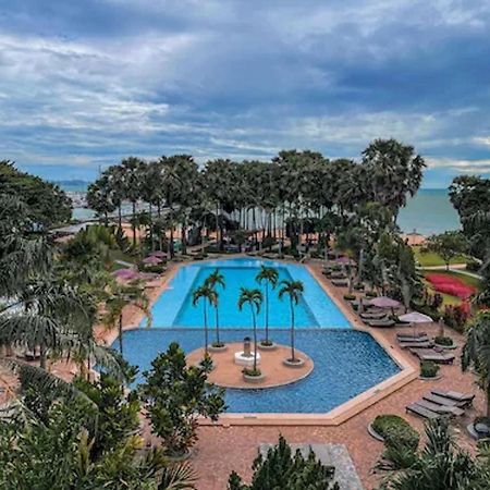 Botany Beach Resort Pattaya Nacsomtien Kültér fotó