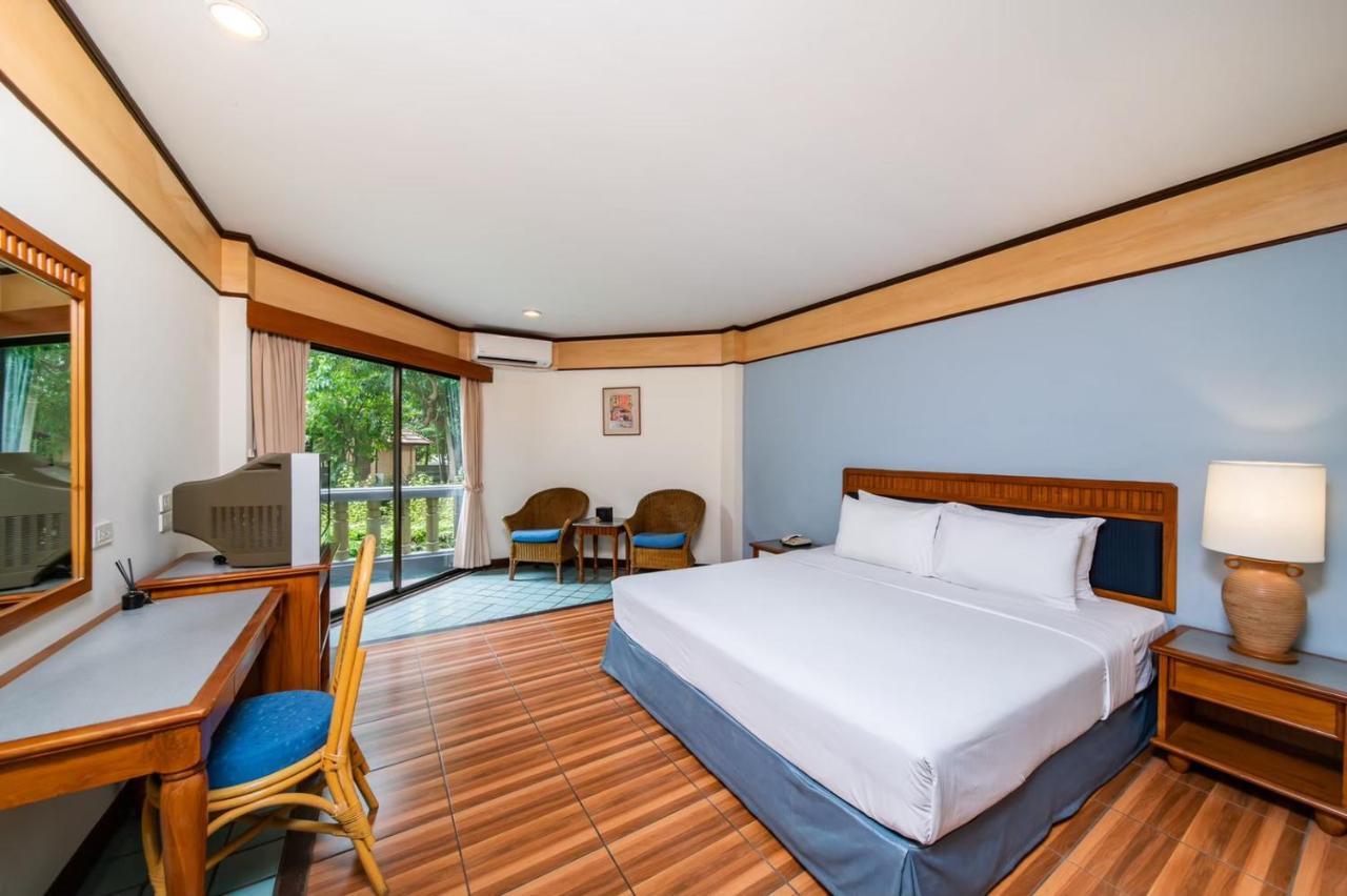 Botany Beach Resort Pattaya Nacsomtien Kültér fotó