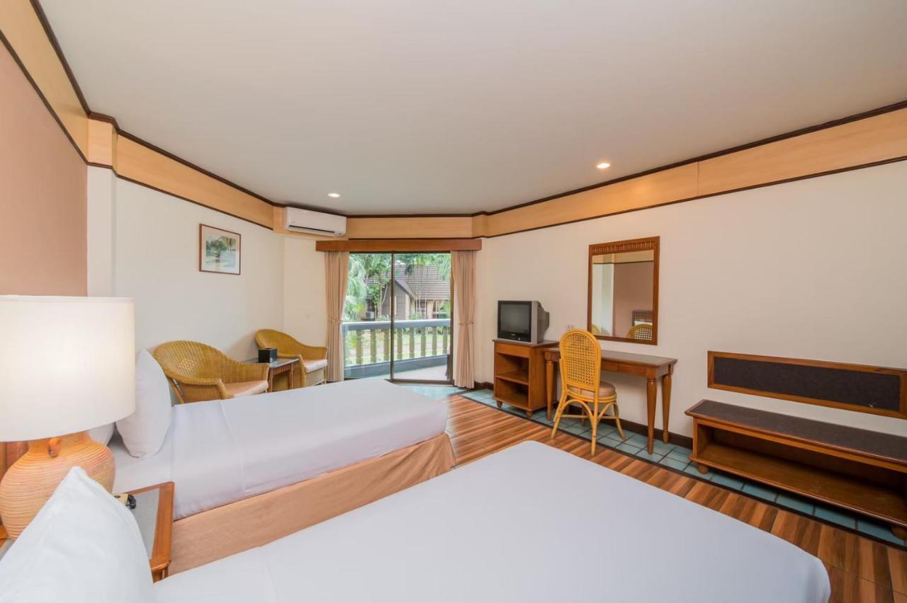 Botany Beach Resort Pattaya Nacsomtien Kültér fotó