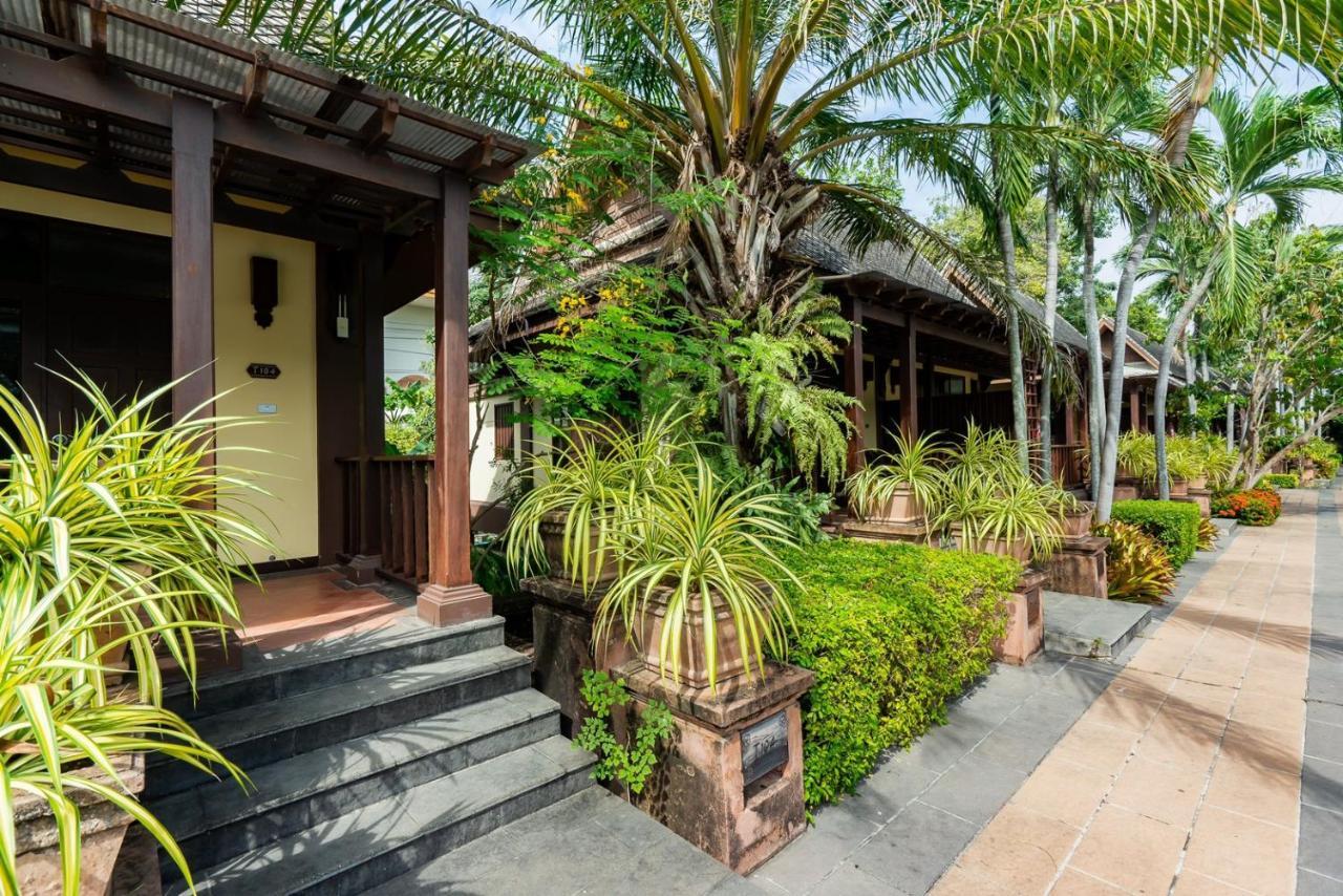 Botany Beach Resort Pattaya Nacsomtien Kültér fotó