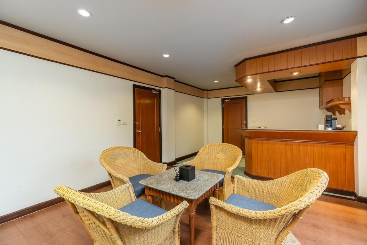 Botany Beach Resort Pattaya Nacsomtien Kültér fotó