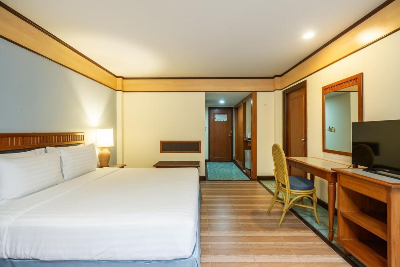 Botany Beach Resort Pattaya Nacsomtien Kültér fotó