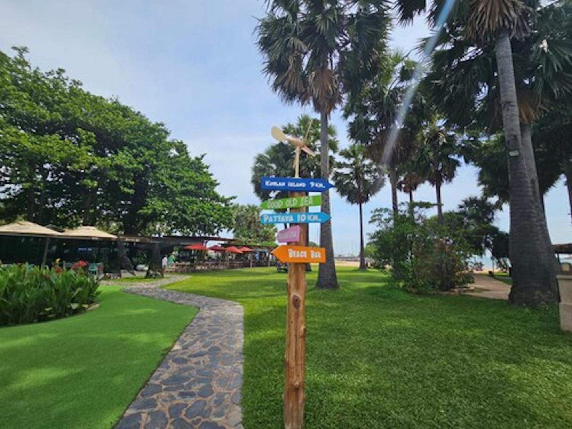 Botany Beach Resort Pattaya Nacsomtien Kültér fotó