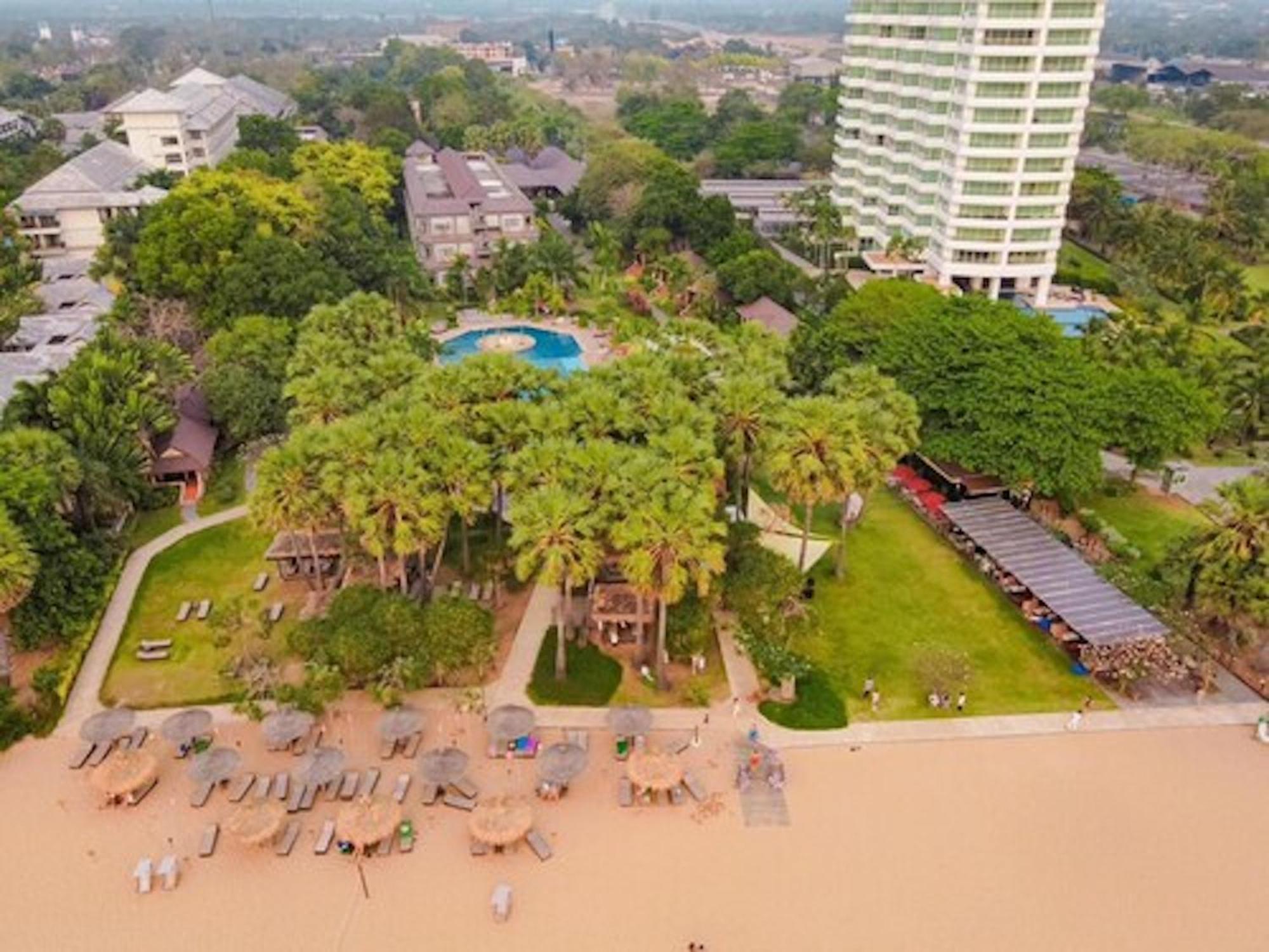 Botany Beach Resort Pattaya Nacsomtien Kültér fotó