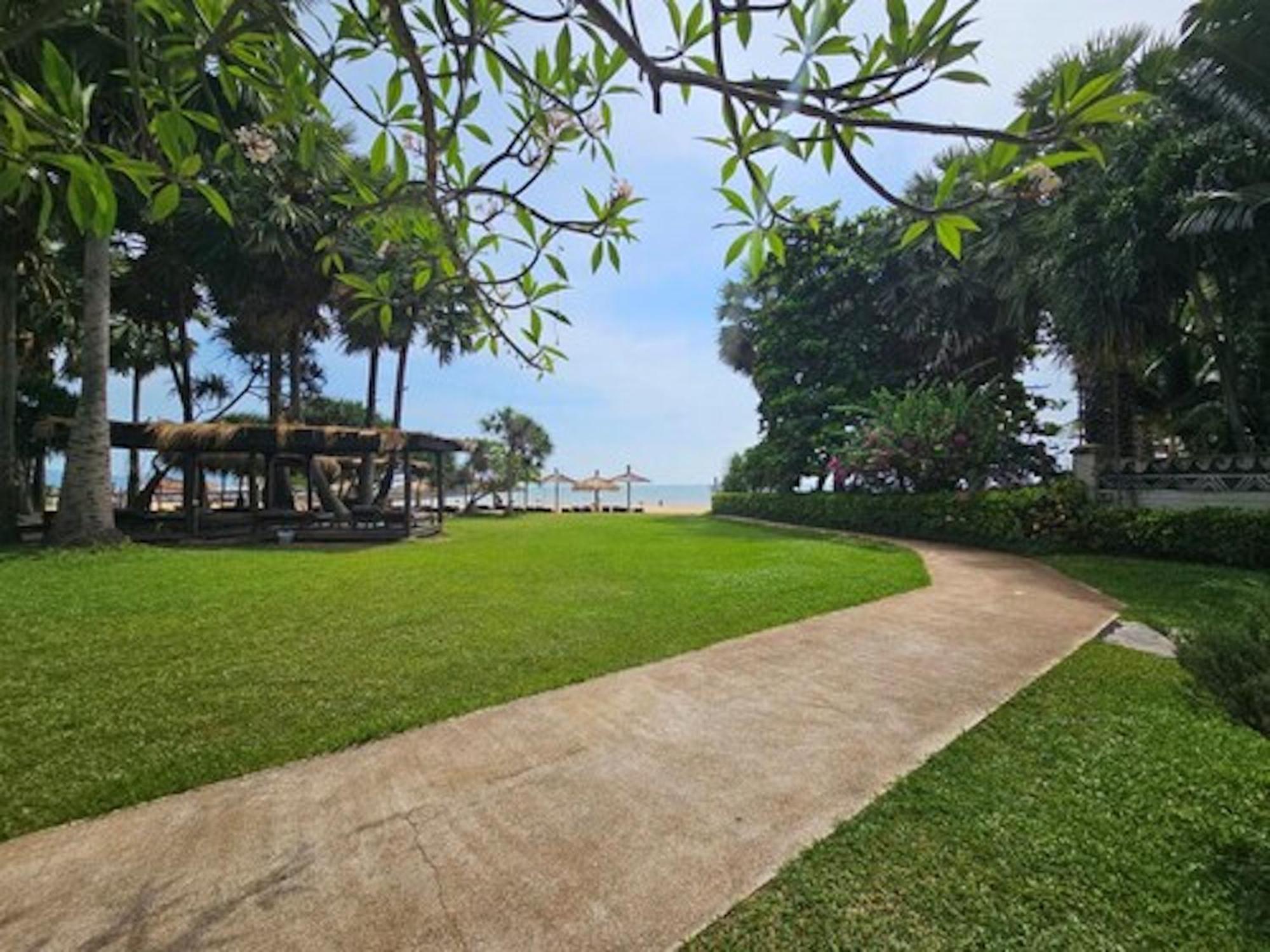 Botany Beach Resort Pattaya Nacsomtien Kültér fotó
