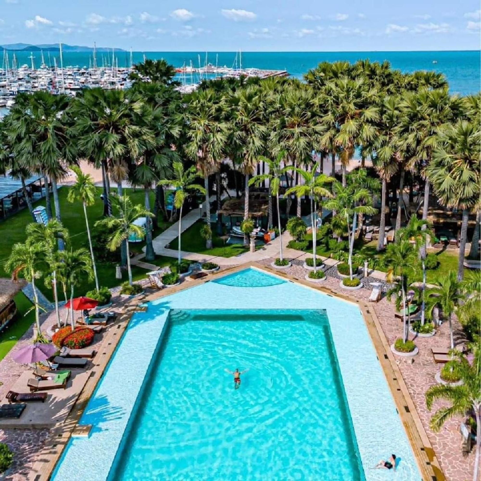 Botany Beach Resort Pattaya Nacsomtien Kültér fotó